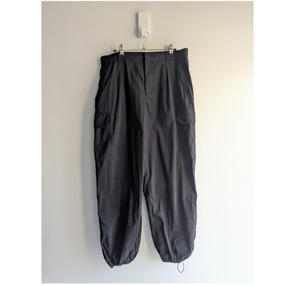 Uniqlo Easy Cargo Pant - Picture 3 of 8